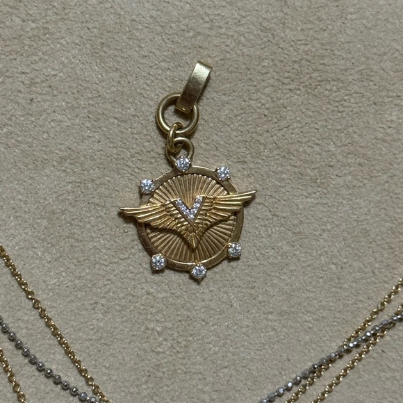 FOUNDRAE Baby Passion Medallion - Picture 5 of 6